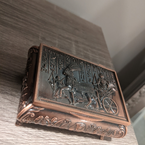 Egyptian Copper Wash Pewter Jewelry Trinket Box - Picture 6 of 9